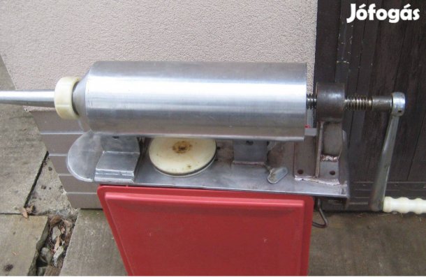 Saválló acél hurka -kolbásztöltö 4,5 L ürtartalmú eladó!