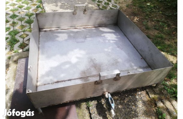 Saválló kád eladó