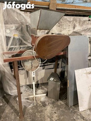 Saválló termény daráló