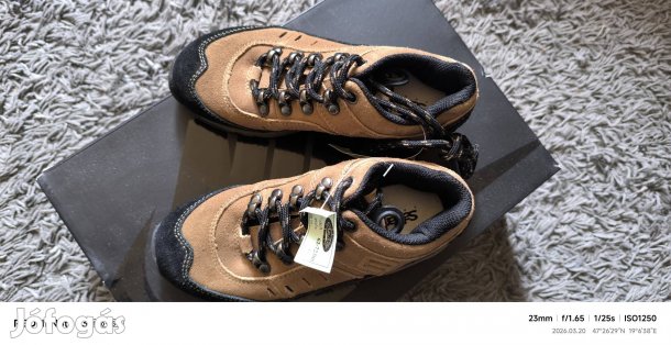 Savaria Siesta mega ritka Szombathelyi gyűjtői .Új cipő .Utánvét 