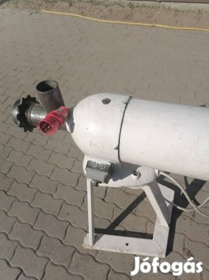 Savaria húsdaráló 