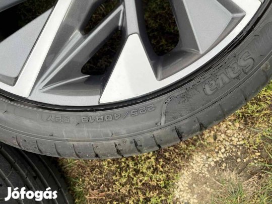 Sawa 225 40 R18 nyári gumi