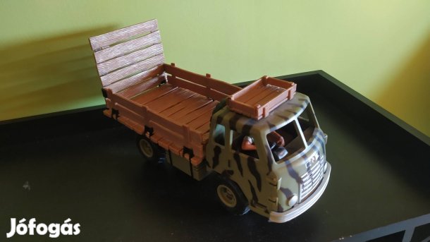 Schleich safari állatmentő teherautó