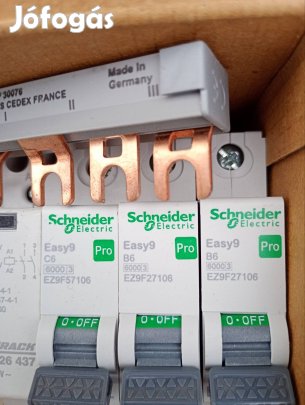 Schneider és Legrand villanyszerelő pakk 