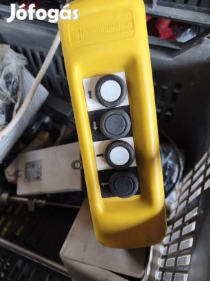 Schneider xac-a 471  függőkapcsoló