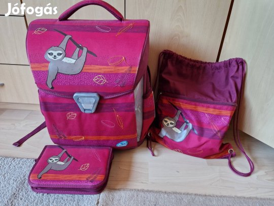 Schneiders iskolatáska, tolltartó, tornazsák első kézből lajhár