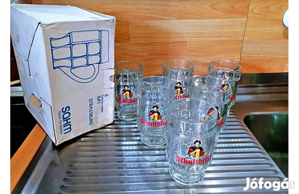 Schultheiss sörös korsók dobozában