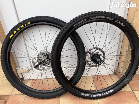 Scott 26-os kerékszett