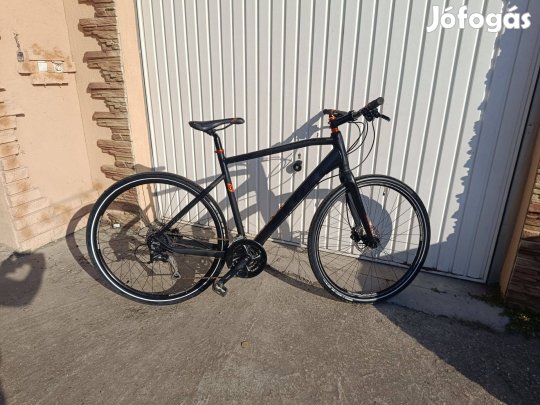 Scott hidraulikus tárcsafékes férfi aluvázas 28"-os trekking kerékpár