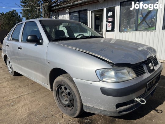 Seat Cordoba 6K2 (2001) 1.4i AKK Alkatrészek #M3738