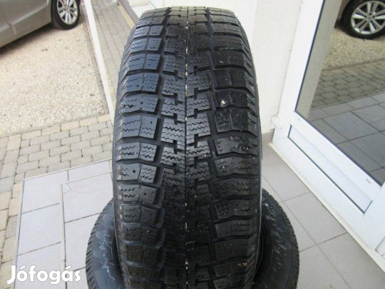 Seat VW acélfelni 195/65 R15 Pirelli téli gumival eladó