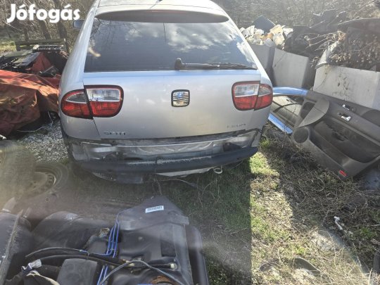 Seat leon 1 4 bontott alkatrészei