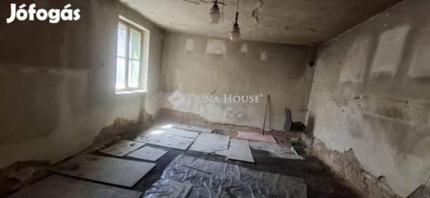 Séi 57 nm-es ház eladó