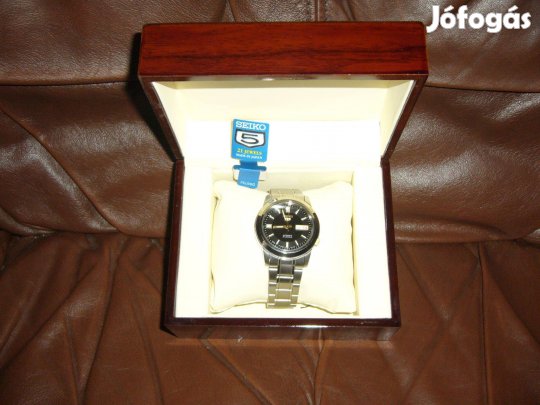 Seiko 5 automata karóra , 21 köves , fa díszdobozban . Új !