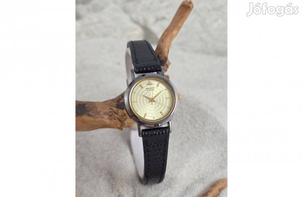 Seiko 'Galaxy' női karóra, számla és garancia 2000.10