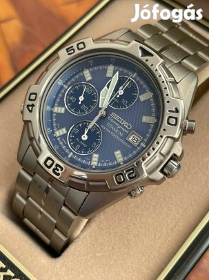Seiko titanium kronográf