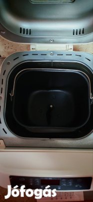 Selecline 861382/BM1333 kenyérsütő.