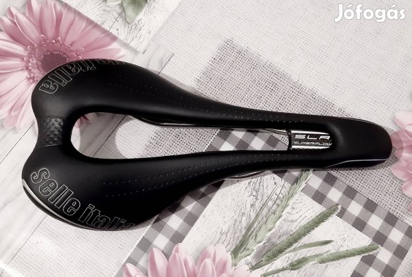 Selle Italia SLR Superflow Ti316 karbon nyereg. Használt, új állapotú!