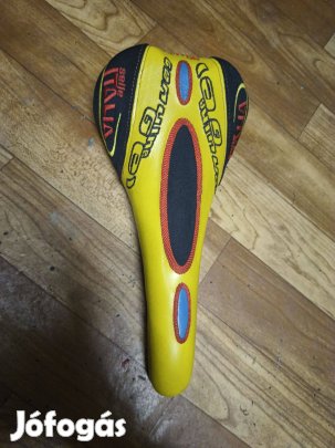 Selle Titanium nyereg
