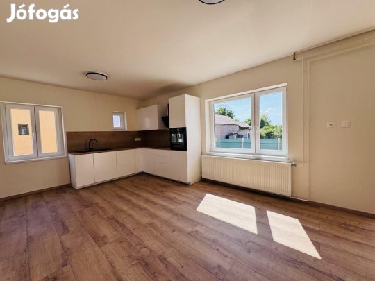 Sellyén, felújított, 3 szobás családi ház