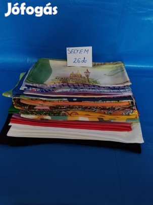 Selyem női kendők 26db.