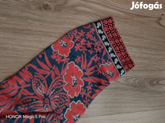 Selyemfényű női tunika