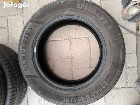 Semperit 235/60/R18 nyári gumi