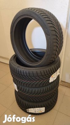Semperit Speed Grip 5 használatlan téligumi 215/40R18-as méretben