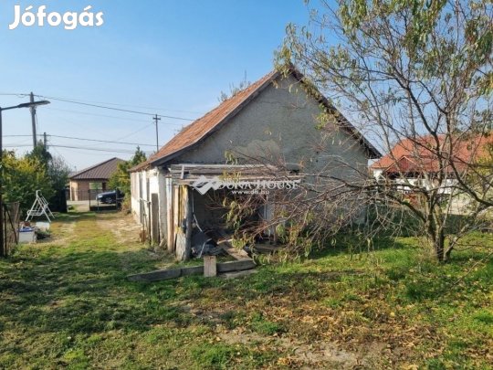 Seregélyesi eladó 60 nm-es ház