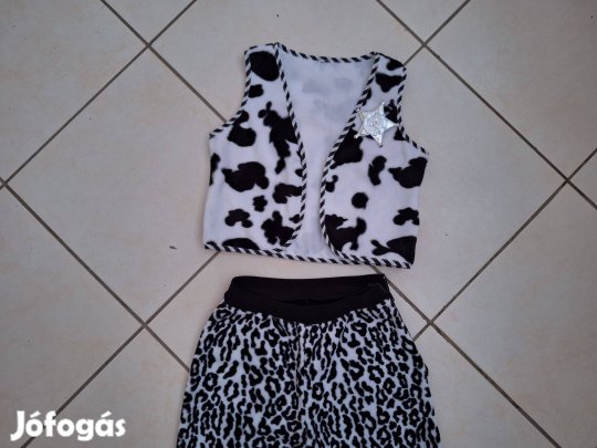 Seriff jelmez (női) iskolásoknak, felnőtteknek eladó