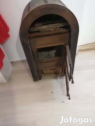 Servant típusú öntöttvas kandalló (kályha)