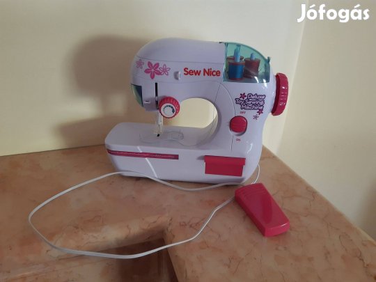 Sew Nice szépséges és tökéletesen működő műa. játék varrógép -újszerű