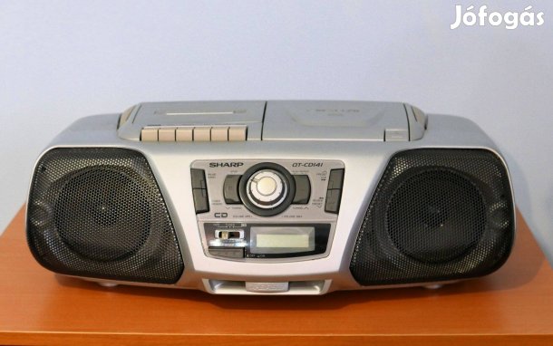 Sharp AM/FM és CD játszó hordozható, elemről is működik