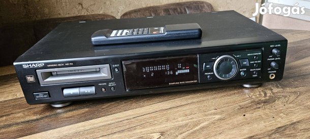 Sharp MD-R2 Minidisc deck