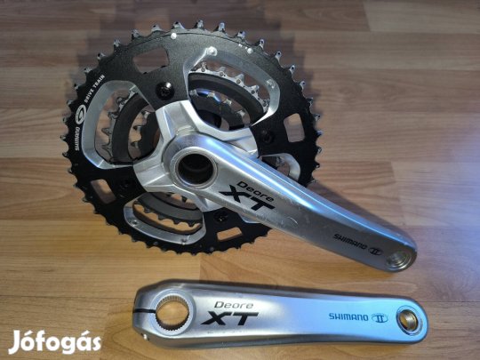 Shimano Deore XT Integrált hajtómű középcsapággyal 