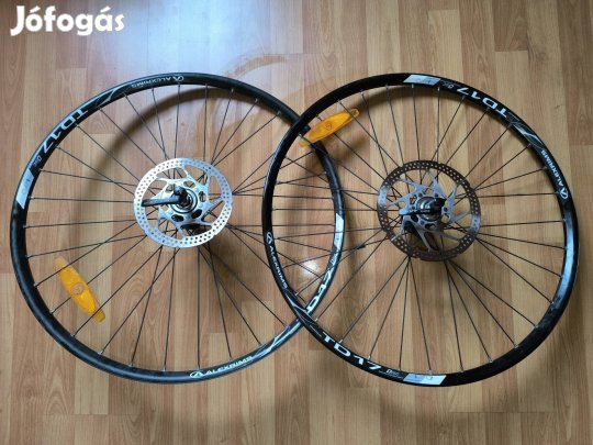 Shimano Deore XT tárcsafékes  kerekek Alexrims felnikkel 26"