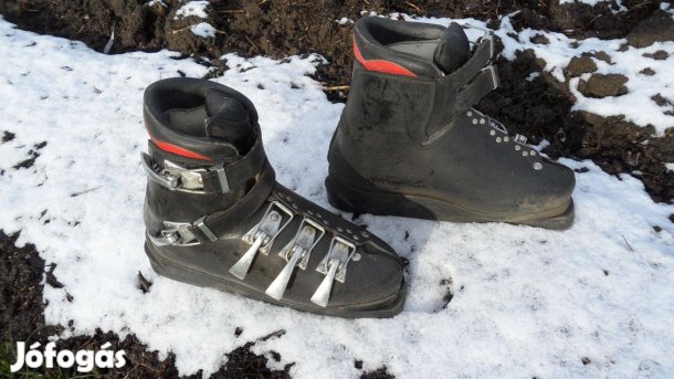 Síbakancs bőr sí cipő, "belső" méret 26 cm. (gyors csatolással stb.)