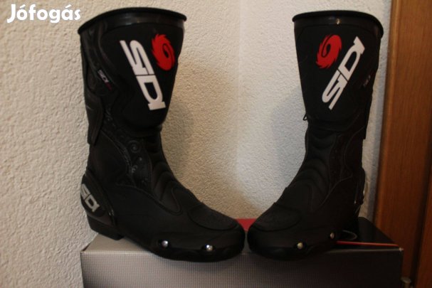 Sidi motoros csizma eladó 39-es