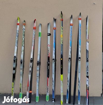 Sífutó lécek és lesikló lécek vegyesen, cipőkkel botokkal eladók