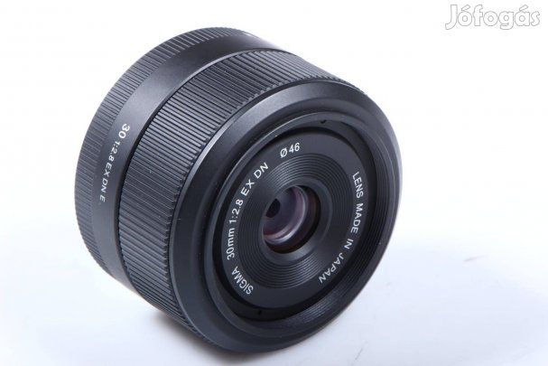 Sigma 2.8 30mm EX DN Sony E objektív 
