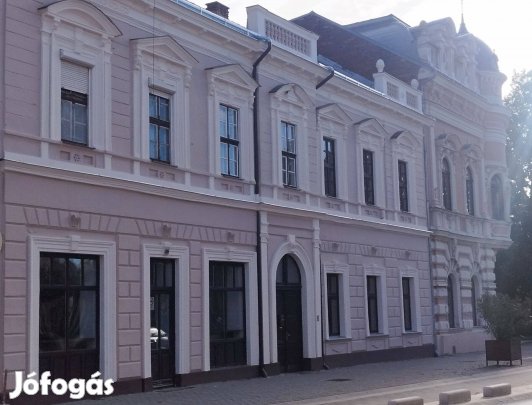 Siklóson első emeleti lakás eladó!