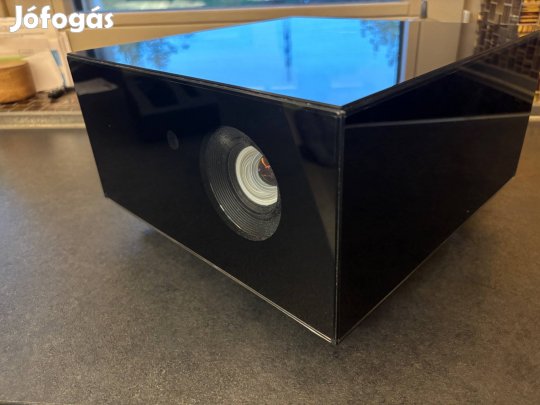 Sim2 Crystal Cube Full HD Projektor