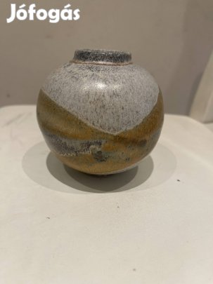 Simó Ágoston kavicsváza