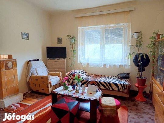 Simonfán eladó családi ház!