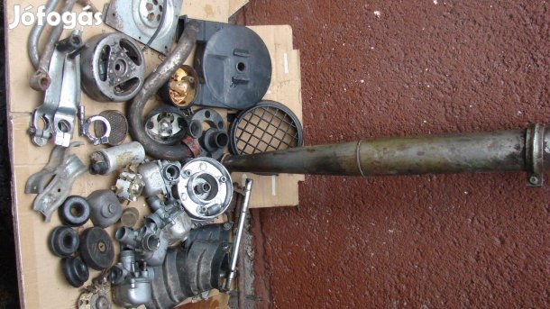 Simson alkatrészek egyben eladóak