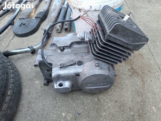Simson s51 szétszedett állapotban 