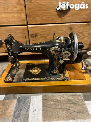 Singer, kb 100 éves, bevarrt, eredeti festés