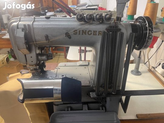 Singer derekazó gép