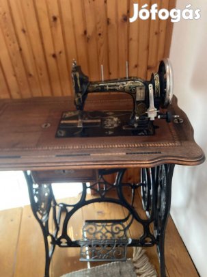 Singer lábhajtásos varrógép