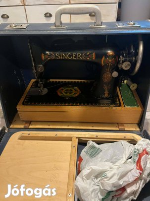 Singer varrógép, 100 év körüli, gyűjtői darab, bevarrt